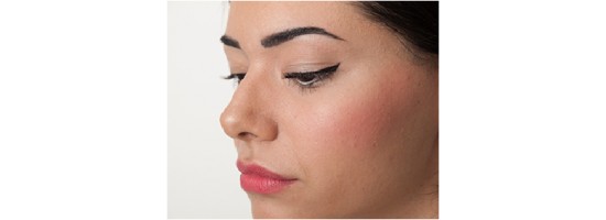 Πως θα πετύχω εύκολα τη γραμμή του eyeliner